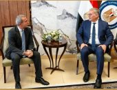 وزير البترول يتابع مع مسئولى إينى خطط زيادة الإنتاج وحفر الآبار الجديدة