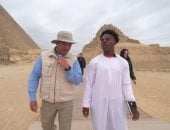 مصر تتصدر منصات العالم.. اليوتيوبر الأمريكي يرفع علم البلاد فى مشاهد تاريخية من الأهرامات.. سبيد يظهر بقميص المنتخب فى بث دولى يحظى بتفاعل واسع.. مغامرة استثنائية رقمية نادرة تضع الأهرامات فى صدارة التريند