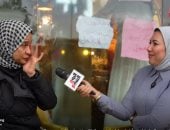 صديقة طفولة شيرين عبد الوهاب تبكى بأول ظهور لها: شقيت فى حياتها كتير (فيديو)