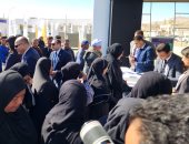 وزير العمل ومحافظ الأقصر يشهدان تدشين مبادرة تمكين لدعم الأهالى.. فيديو