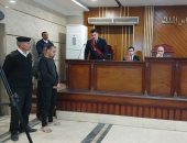 لحظة ندم وبكاء المتهم بالتعدى على طفلة بلبيس بعد تحويله للمفتى.. فيديو