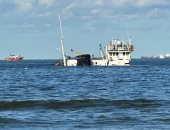 لليوم الرابع على التوالى.. تدهور وضع السفينة الجانحة أمام شواطئ بورسعيد.. فيديو