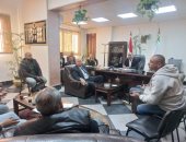 رئيس حى العجوزة يعقد اجتماعًا تنسيقيًا لتسريع أعمال مشروع المونوريل