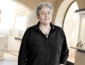 مديرة القسم المصرى فى اللوفر تكشف أخطر 7 دقائق من عمر المتحف..  هيلين غيتشارد: المجموعات المصرية آمنة تماما.. والتسريب لم يشكل أى خطورة على المعروضات.. جار البحث عن المسروقات والعقل المدبر لا يزال هاربا