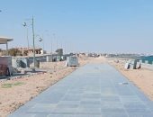 تركيب الرخام.. استمرار أعمال التشطيبات النهائية لتطوير كورنيش سفاجا الجديد.. صور