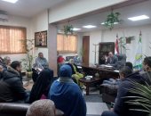 رئيس حى العجوزة يلتقى عددًا من المواطنين لبحث شكاواهم