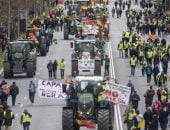 مزارعو إسبانيا يحتجون ضد اتفاقية ميركوسور: لا يتم مراقبة الكوكايين فكيف الأبقار.. فيديو