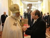 الرئيس السيسي يطمئن على صحة البابا تواضروس بعد إجراء جراحة بإحدى الكليتين