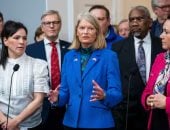 مشرعون أمريكيون يزورون الدنمارك في محاولة لتهدئة التوترات حول جرينلاند