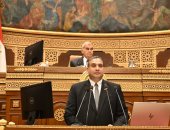 النائب عماد خليل يطالب بتبنى تشريع لوضع حد أدنى للعمر فى استخدام منصات التواصل