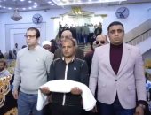 إنهاء خصومة ثأرية بين عائلتين بمركز ملوي بتقديم الكفن.. صور