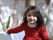 فصول الحرب تُكتب على جسد صغير.. الصغيرة شهد طفولة محروقة بنيران القذائف.. الطفلة الفلسطينية تنتظر علاجا مؤجلا بين حصار الدواء وقسوة التنمر.. وشقيقتها: انعدام المراهم الطبية يفاقم معاناتها من الندوب.. صور