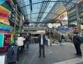 تحفة معمارية صممها المهندس هاني عازر .. محطة قطارات برلين تستقبل 1200 قطار يوميا 