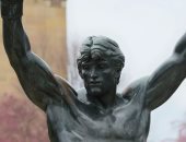 نقل تمثال روكى المحبوب إلى أعلى درجات متحف فيلادلفيا للفنون.. اعرف الحكاية