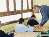 محافظ السويس يتفقد امتحانات نصف العام للشهادة الإعدادية بمدارس المحافظة