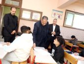 محافظ الشرقية يتفقد لجان الشهادة الإعدادية والطلاب يعربون عن ارتياحهم
