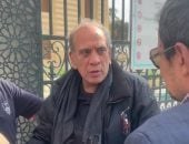 تشييع جثمان شقيق الفنانة شيرين بحضور منير مكرم