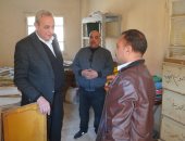 محافظ الغربية يتفقد الوحدة المحلية بالدلجمون في كفر الزيات