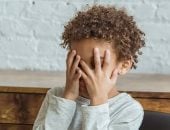 7 علامات تكشف تعرض طفلك لمحتوى ضار على الإنترنت.. خليك مصحصح