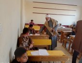 رئيس أزهر سوهاج يتابع ميدانيا امتحانات الشهادتين الابتدائية والإعدادية