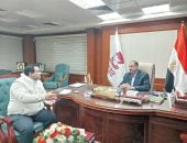 محافظ سوهاج لـ"اليوم السابع": عودة قوية للمشهد التنموى باستغلال الأصول وتطوير الصحة والسياحة.. سراج يؤكد: تنفيذ توجيهات الرئيس السيسى لتحقيق نهضة تنموية وخدمية.. تطوير البنية التحتية وربط المراكز أبرز الملفات