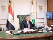 محافظ الجيزة يتواصل هاتفيًا مع طلاب الشهادة الإعدادية بمستشفى 57357