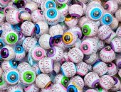 استشارى نفسى يحذر من الحلوى التريند Eye ball: تحفز العنف عند الأطفال