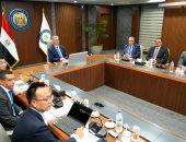 وزير البترول يبحث مع "شينج فا" استثمار 2 مليار دولار بصناعات القيمة المضافة للفوسفات