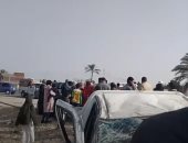 مصرع شخص وإصابة 14 فى انقلاب ميكروباص بطريق أسيوط الزراعى