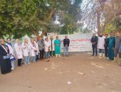 قافلة بيطرية مجانية بقرية سفلاق فى سوهاج لعلاج الحيوانات بالمجان