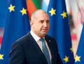 المحكمة الدستورية البلغارية تُقِر استقالة الرئيس وإيليانا يوتوفا أول امرأة تتقلد المنصب