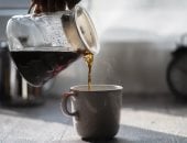 دراسة: تناول القهوة باعتدال يدعم صحة القلب والإفراط فى الكافيين يسبب أضرارا