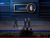 الرئيس السيسى يكرم عددًا من ضباط الشرطة خلال حفل الذكرى الـ74 لعيد الشرطة