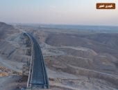 «خور مايو» أعلى كوبري في مصر يستعد لاستقبال القطار السريع.. صور