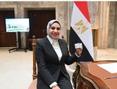 فاطمة عادل: رسائل الرئيس حول الوعى واستخدام الأطفال للهواتف أولوية تحت القبة