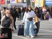 توافد زوار معرض القاهرة الدولى للكتاب فى يومه الخامس