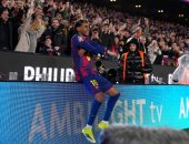 لامين يامال يبدع فى ثلاثية برشلونة ضد ريال أوفييدو وينفرد بالقمة.. فيديو