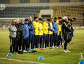 طارق العشرى يبدأ مشواره مع الإسماعيلى بسجدة ودعاء.. صورة