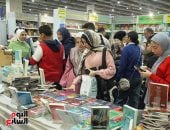 هيئة الكتاب تنفى شائعات غلق معرض القاهرة للكتاب وتؤكد انتظام الزيارة
