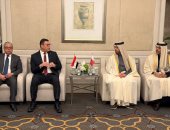 وزير الإسكان يعقد لقاءً ثنائيًا مع وزير البلدية القطرى لبحث زيادة التعاون