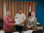 محافظ سوهاج:  تسليم نموذج 7 تصالح للمواطنين بحى الكوثر