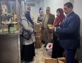 تموين الدقهلية يداهم مصنعاً لزيت الطعام بدون ترخيص ويزور علامات تجارية شهيرة