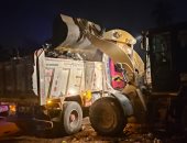 محافظة الجيزة ترفع 500 طن مخلفات من شارع الشباب بحى الهرم.. صور