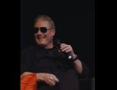 ستارمر يسخر من نظارات ماكرون الشمسية على تيك توك.. فيديو