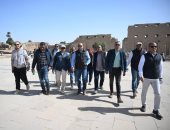 الأمين العام للآثار يتفقد ترميم صرح الرمسيوم وفق المعايير الدولية.. صور