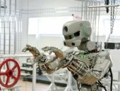 الروبوتات البشرية الصينية تنتقل من المختبرات إلى المنازل لدعم الرعاية المنزلية