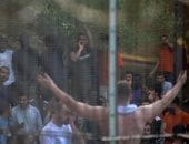 أصفاد وانتهاكات.. إندبندنت تكشف أسوأ مركز احتجاز للمهاجرين في المملكة المتحدة.. وتؤكد: العنف والاعتداءات وتعاطى المخدرات وحوادث إيذاء النفس  مشاهد شبه يومية.. وزيادة 165% فى حوادث استخدام القوة خلال 2025