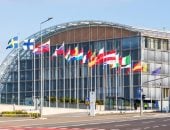 100 مليون دولار من "الاستثمار الأوروبي" و"التمويل الدولية" لتصنيع اللقاحات بأفريقيا