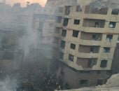 استمرار أعمال التبريد لمنع عودة النيران بحريق منشأة ناصر بالقاهرة.. فيديو