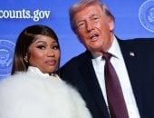 ترامب يُبدى إعجابه بأظافر نيكى ميناج: «سأطيل أظافرى مثلها».. فيديو